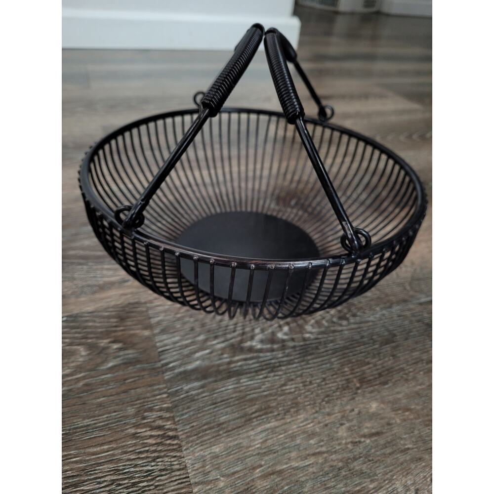 Heavy Duty Black‎ Metal Wire Fruit Bowl with Handles